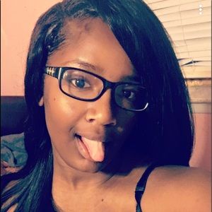 Meet your Posher, Deborah